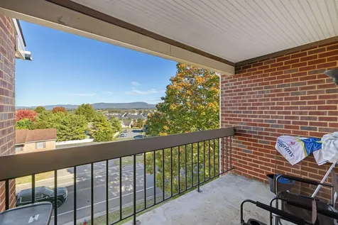 1116 Blue Ridge Drive Harrisonburg VA 22802