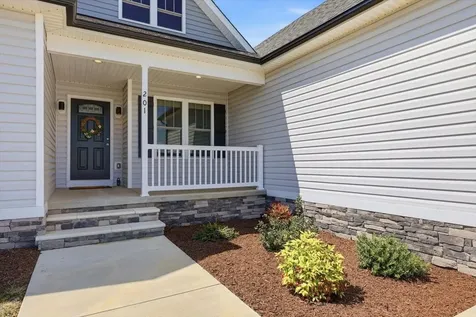 201 Spring Run Lane Waynesboro VA 22980