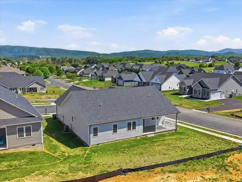 201 Spring Run Lane Waynesboro VA 22980