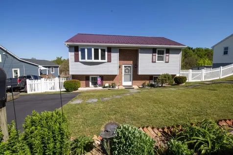 129 Greenview Drive Staunton VA 24401