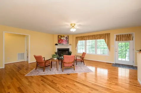 1456 New Hope Road Staunton VA 24401