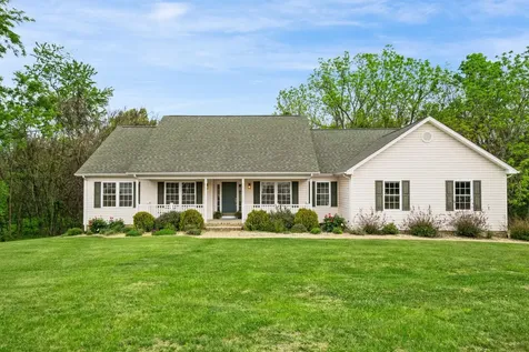 1456 New Hope Road Staunton VA 24401