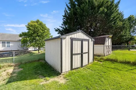 11 Foxhall Lane Weyers Cave VA 24486