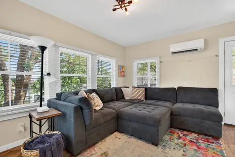 1088 College Avenue Harrisonburg VA 22801