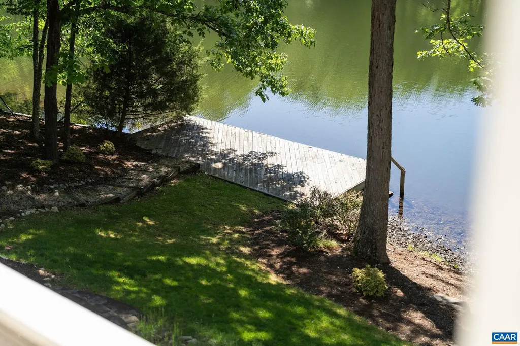 21 Amethyst Road Palmyra VA 22963