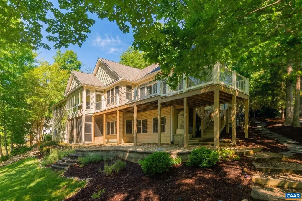 21 Amethyst Road Palmyra VA 22963