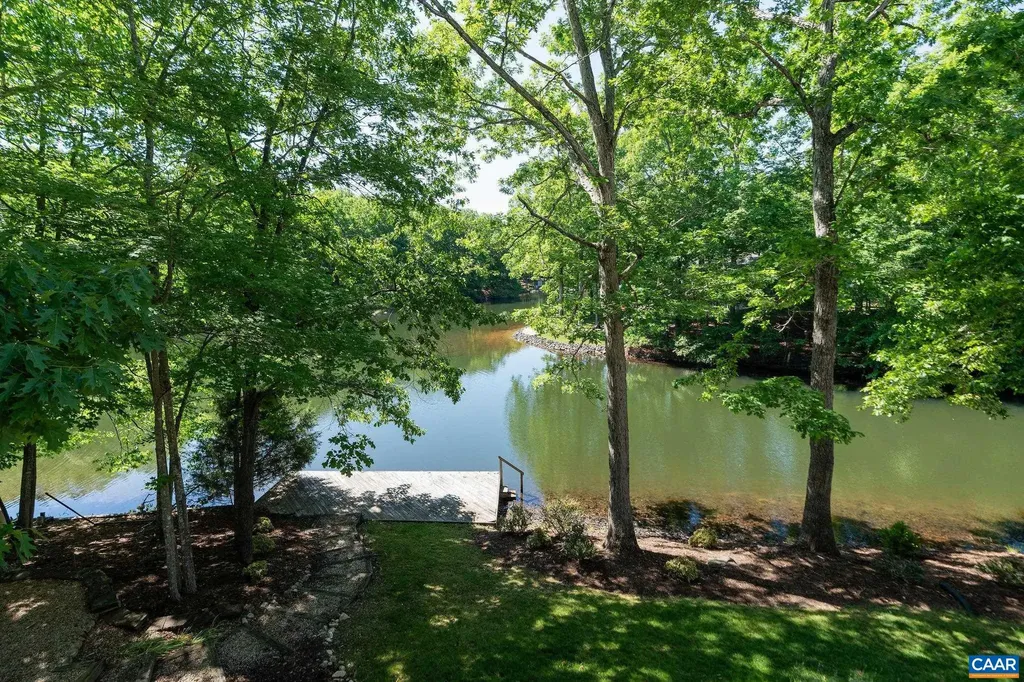 21 Amethyst Road Palmyra VA 22963