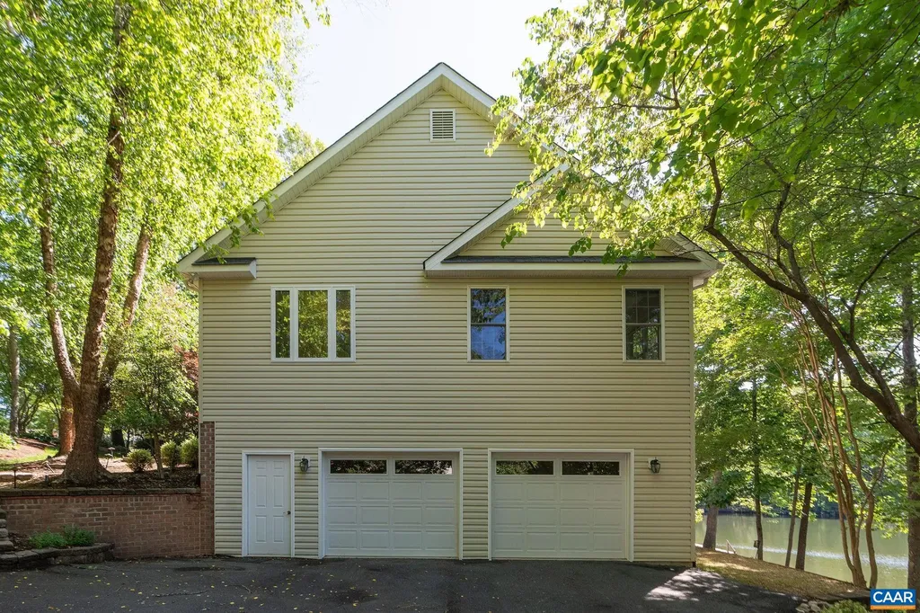 21 Amethyst Road Palmyra VA 22963