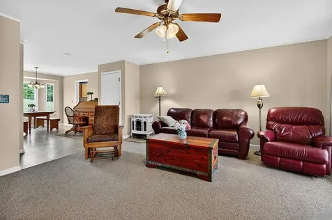 112 Guernsey Lane Staunton VA 24401