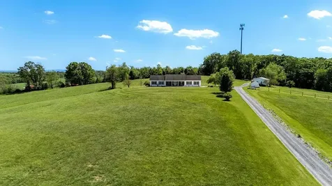 112 Guernsey Lane Staunton VA 24401