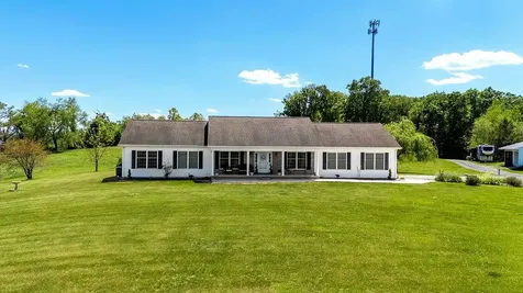 112 Guernsey Lane Staunton VA 24401