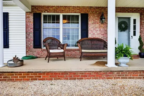 112 Guernsey Lane Staunton VA 24401