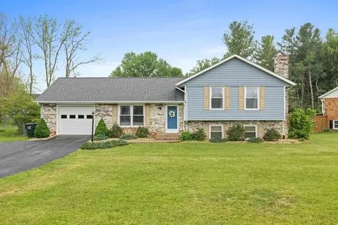 183 Cambridge Drive Stuarts Draft VA 24477