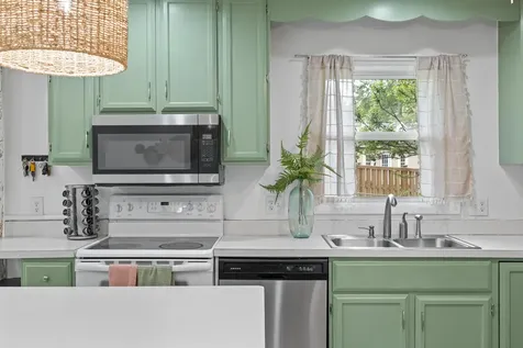 183 Cambridge Drive Stuarts Draft VA 24477