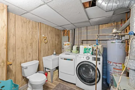 183 Cambridge Drive Stuarts Draft VA 24477