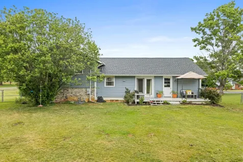 183 Cambridge Drive Stuarts Draft VA 24477