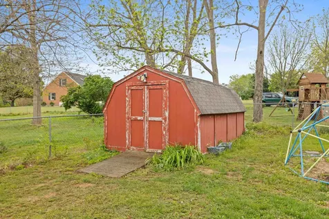 183 Cambridge Drive Stuarts Draft VA 24477