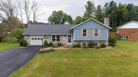 183 Cambridge Drive Stuarts Draft VA 24477