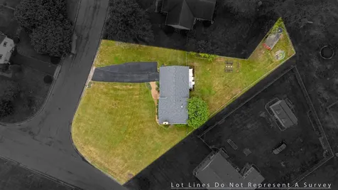 183 Cambridge Drive Stuarts Draft VA 24477