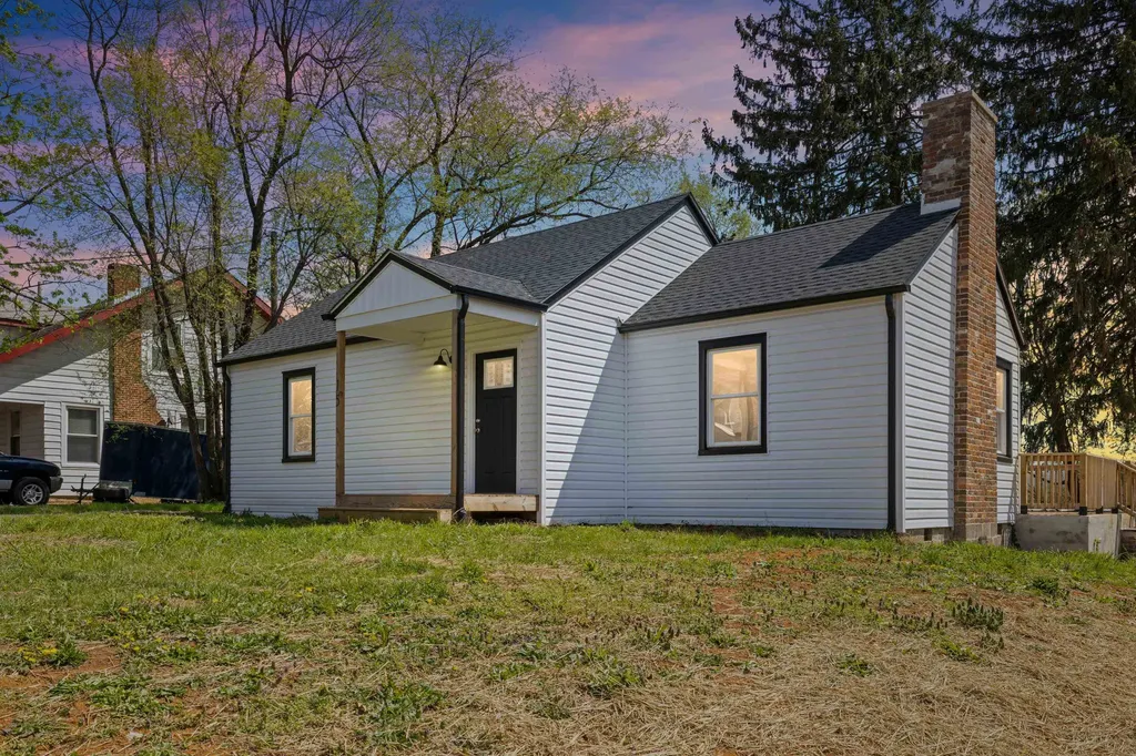 15 West High Street Stuarts Draft VA 24477