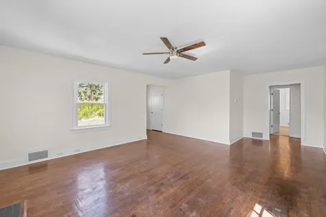 15 West High Street Stuarts Draft VA 24477