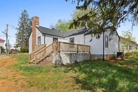 15 West High Street Stuarts Draft VA 24477