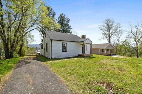 15 West High Street Stuarts Draft VA 24477