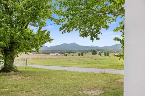3024 East Side Highway Grottoes VA 24441