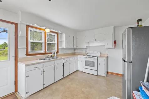 3024 East Side Highway Grottoes VA 24441