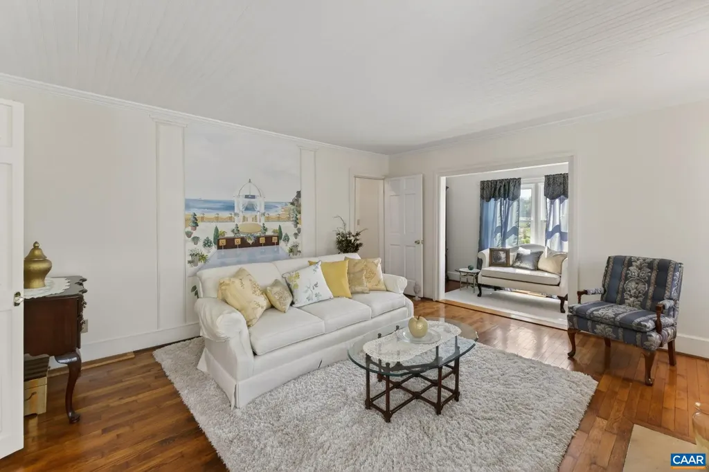 28 Ridgeway Farm Court Keswick VA 22947