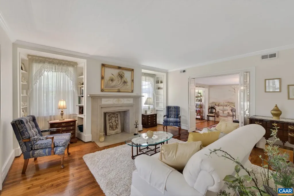 28 Ridgeway Farm Court Keswick VA 22947