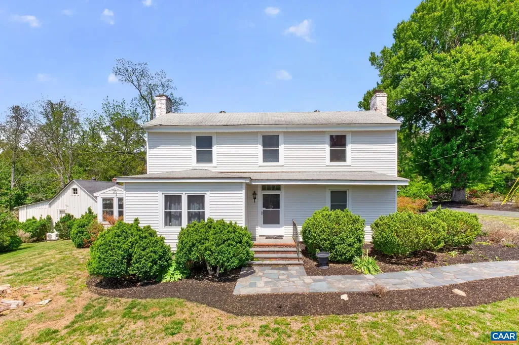 28 Ridgeway Farm Court Keswick VA 22947