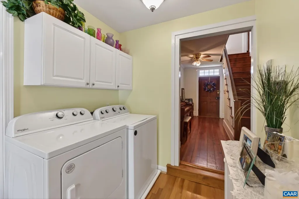 28 Ridgeway Farm Court Keswick VA 22947