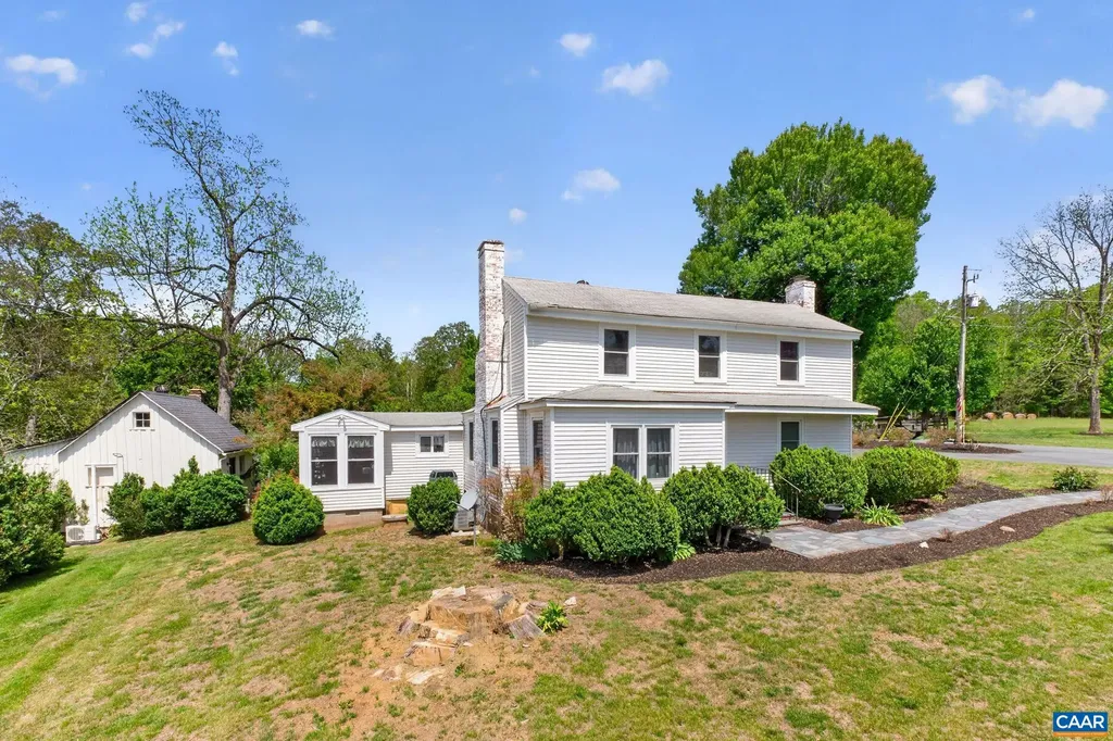 28 Ridgeway Farm Court Keswick VA 22947