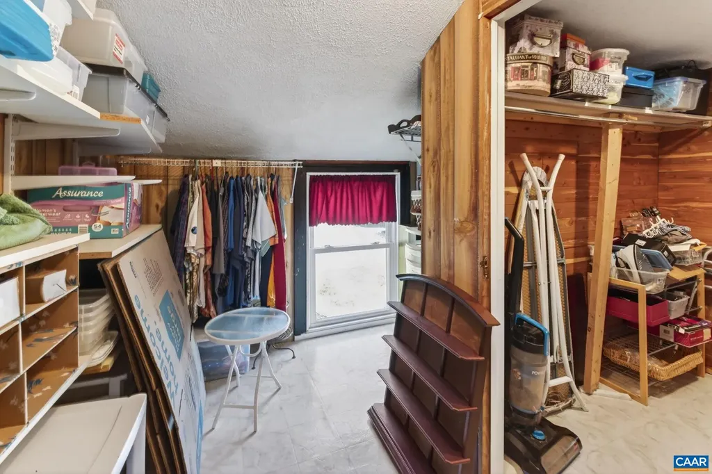 28 Ridgeway Farm Court Keswick VA 22947