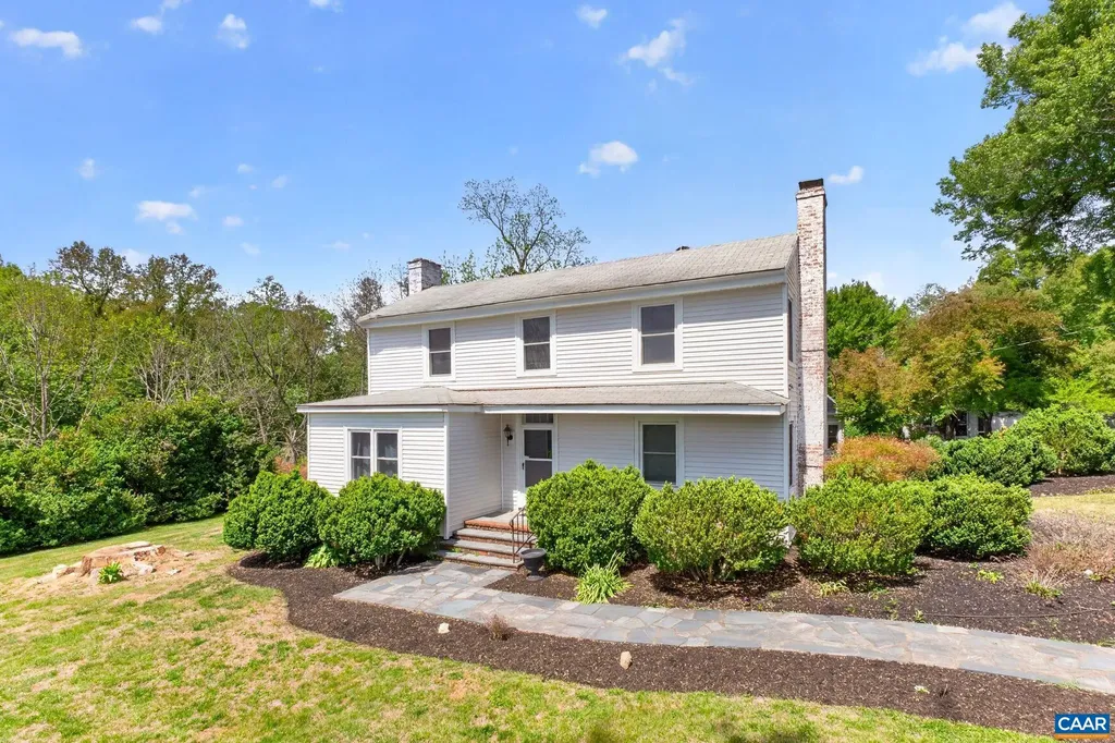 28 Ridgeway Farm Court Keswick VA 22947