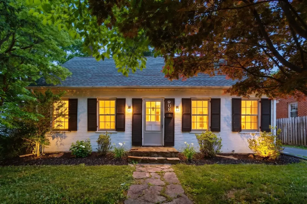 908 Lyndhurst Road Waynesboro VA 22980
