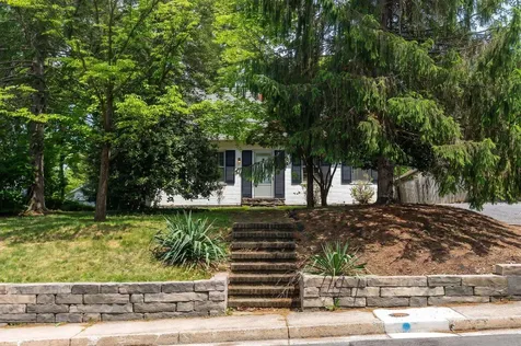 908 Lyndhurst Road Waynesboro VA 22980