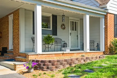 446 Mountain View Drive Staunton VA 24401