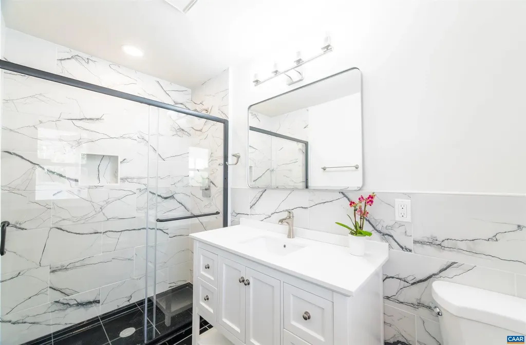 1036 Locust Avenue Charlottesville VA 22901