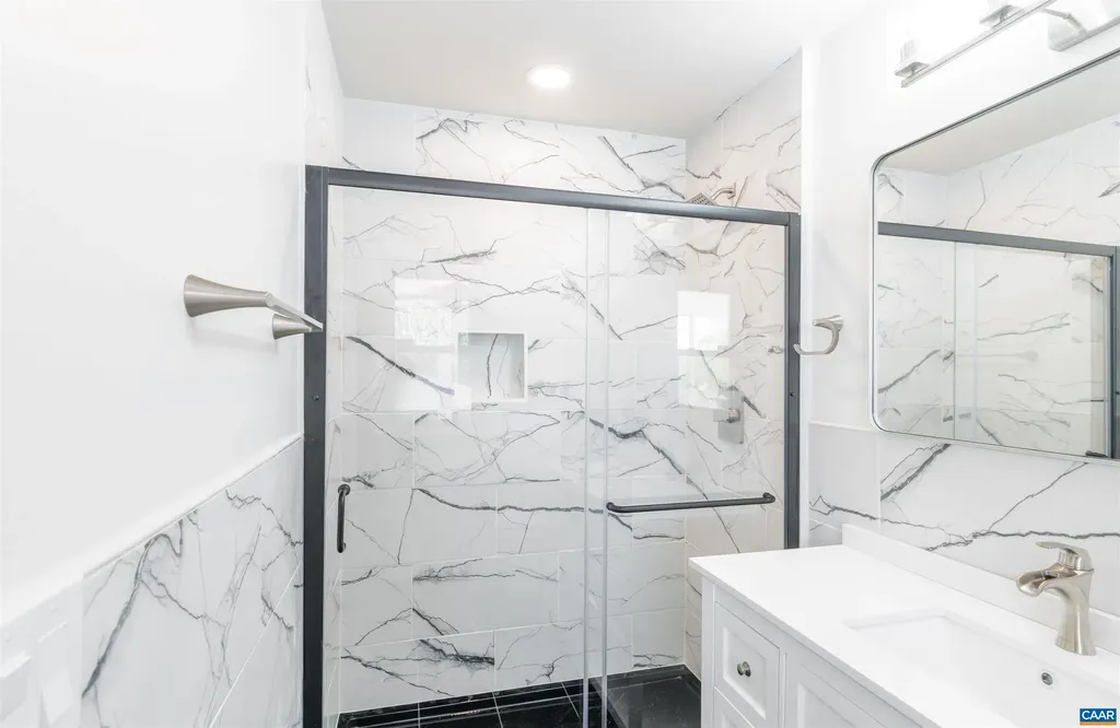 1036 Locust Avenue Charlottesville VA 22901