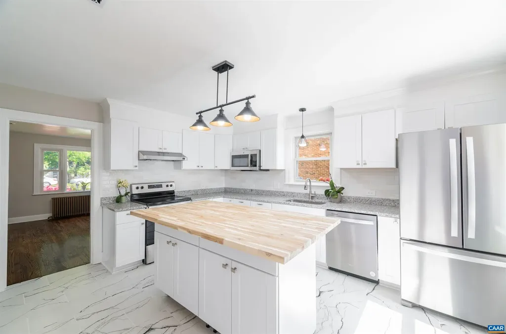 1036 Locust Avenue Charlottesville VA 22901