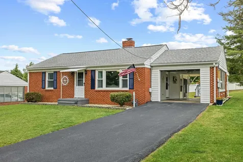 118 Stuart Avenue Stuarts Draft VA 24477
