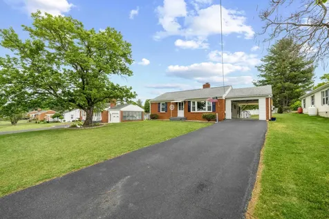 118 Stuart Avenue Stuarts Draft VA 24477
