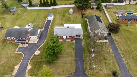 118 Stuart Avenue Stuarts Draft VA 24477