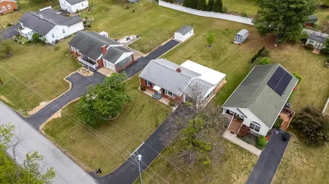118 Stuart Avenue Stuarts Draft VA 24477