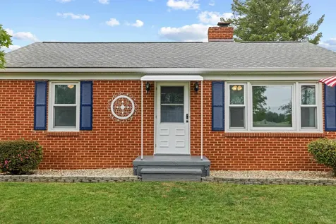 118 Stuart Avenue Stuarts Draft VA 24477