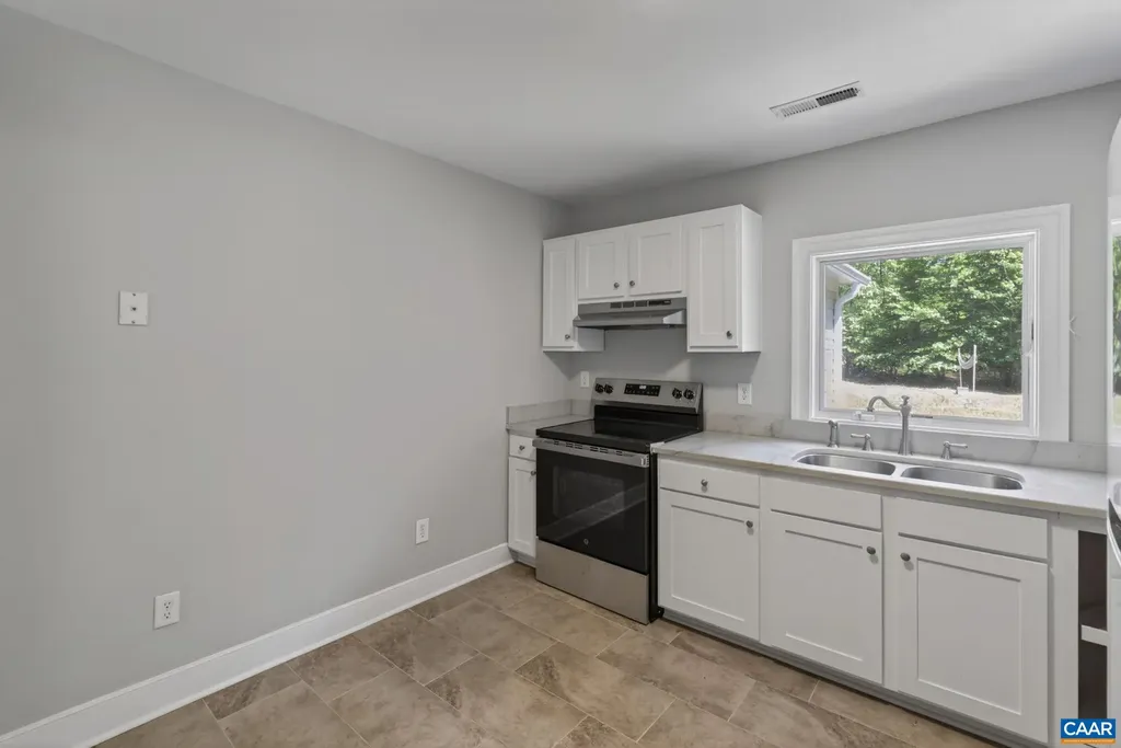 9702 Hatton Ferry Road Scottsville VA 24590