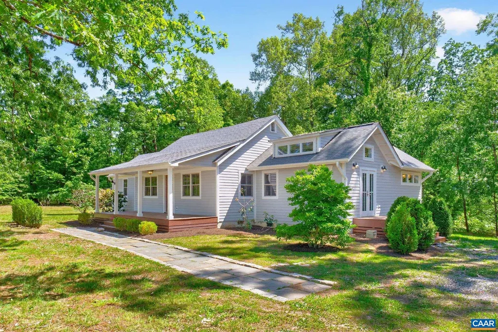 9702 Hatton Ferry Road Scottsville VA 24590