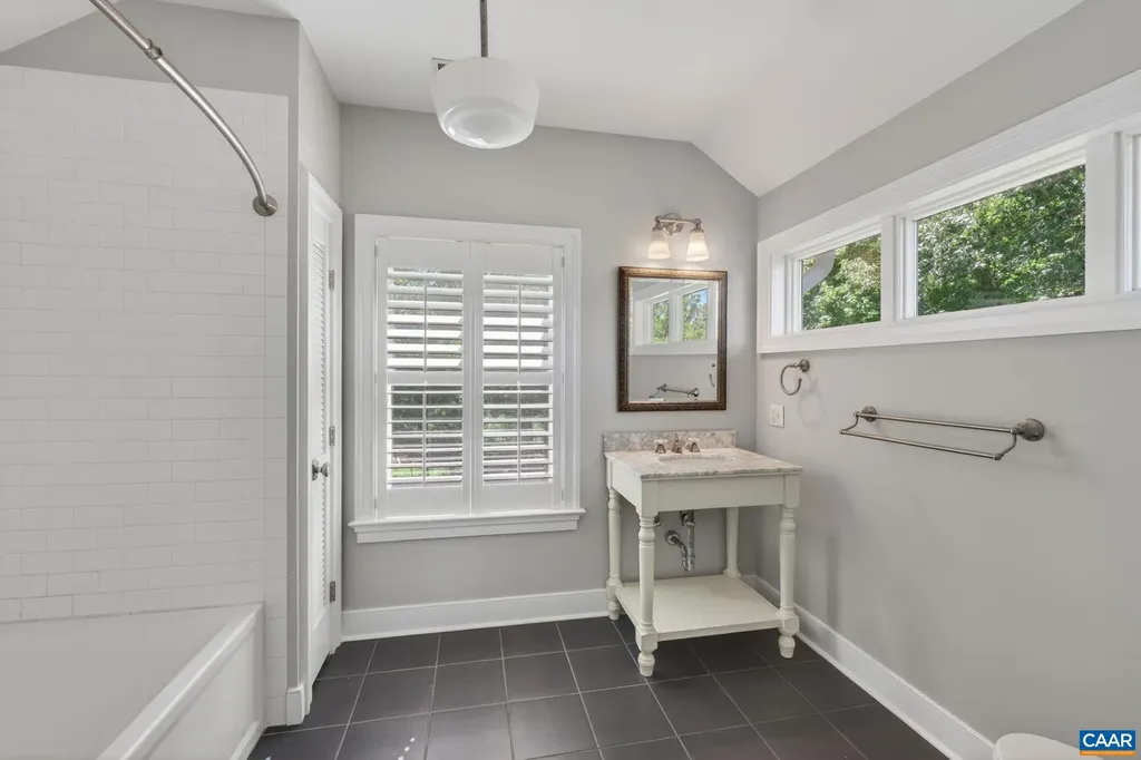 9702 Hatton Ferry Road Scottsville VA 24590